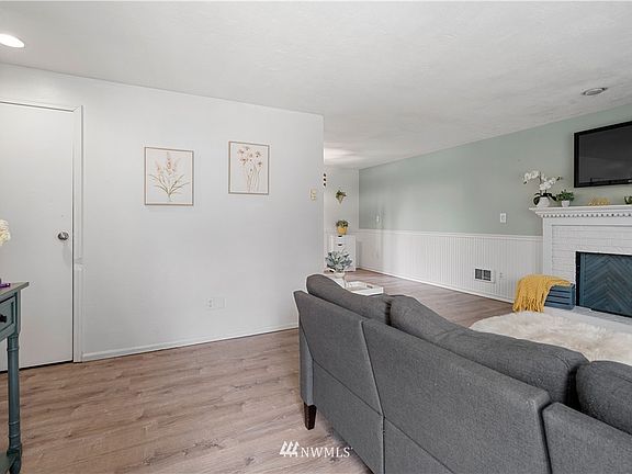 2nd image of 14607 Timberbrook Dr