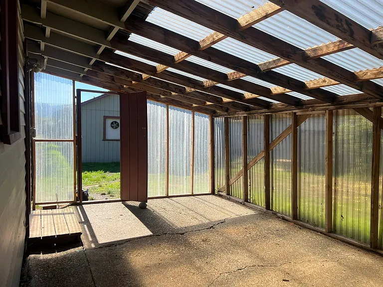 1809 Glendale Dr — Photo 10
