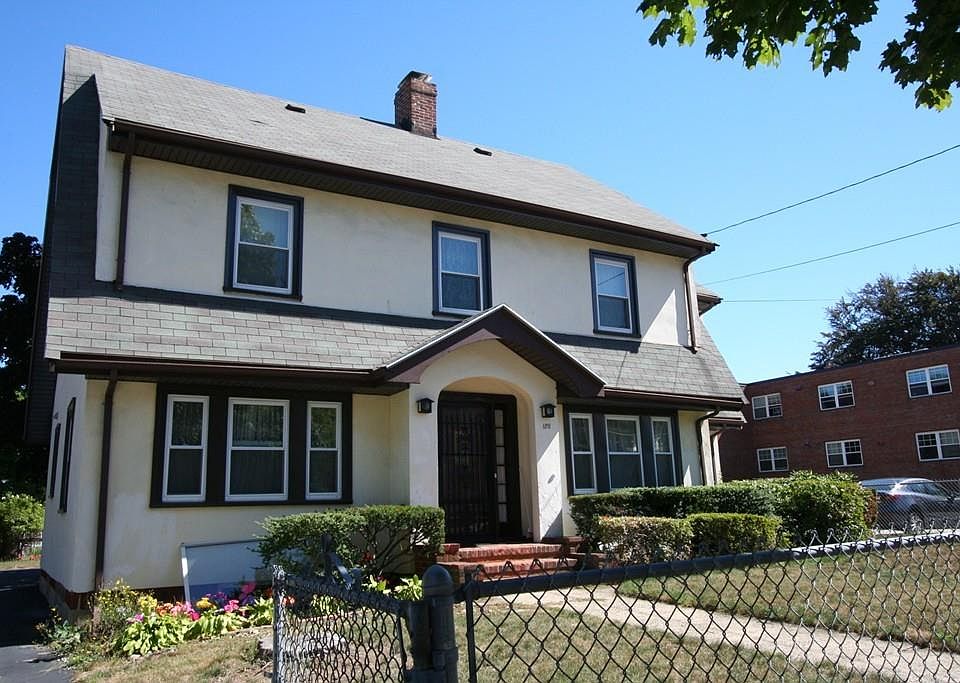 1st image of 120 Putnam St