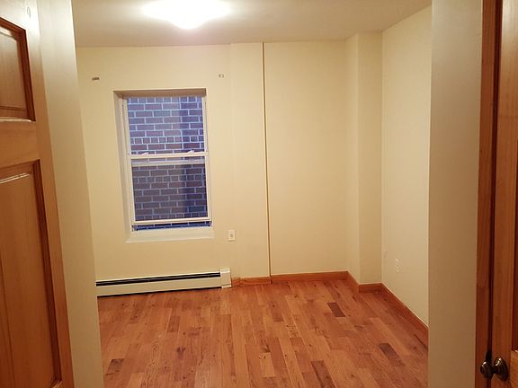 4th image of 2848 47th St #1