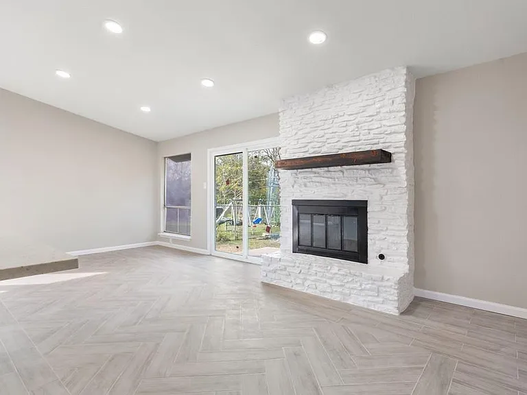 9604 Crown Ridge Dr — Photo 14
