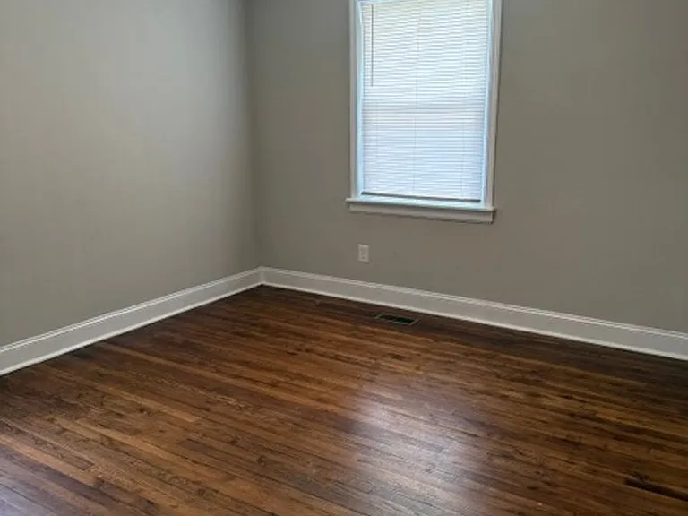 113 Mullins Ave — Photo 8