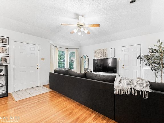 4th image of 8416 Avenue V
