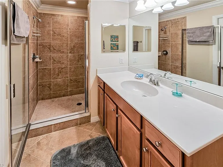 9735 Acqua Ct #622 — Photo 12