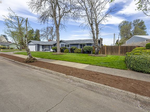 2nd image of 541 Durham Ave