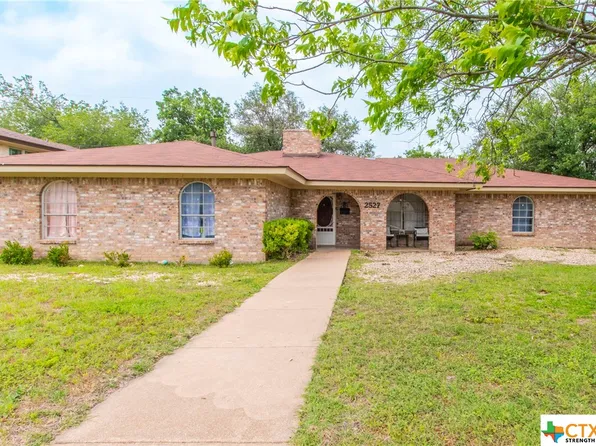 2527 Lowrey Dr, Gatesville, TX 76528