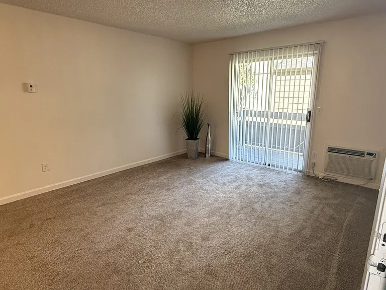 Shasta Terrace — Photo 13
