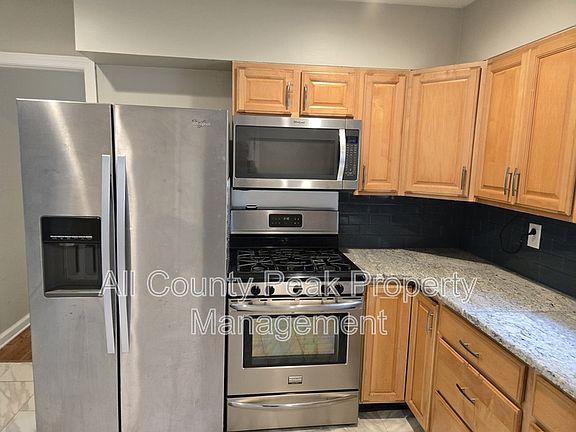 5th image of 3934 Kensington Dr