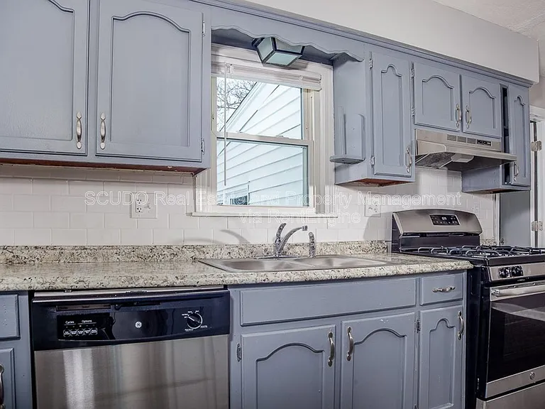 1324 N Osage St — Photo 5