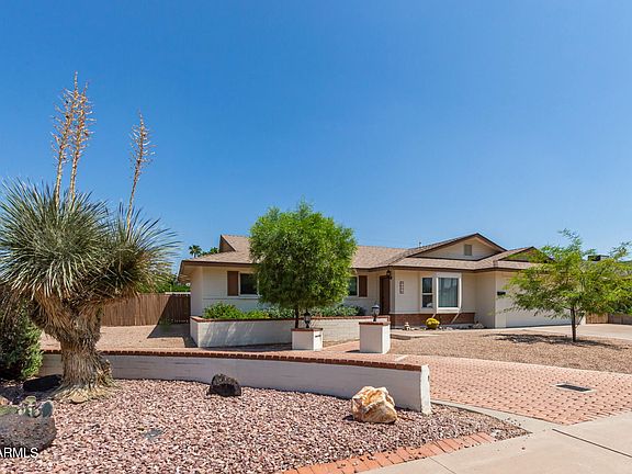 5th image of 3029 S Dromedary Dr