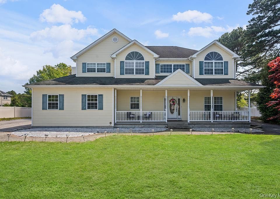 1st image of 4 Taylor Lane