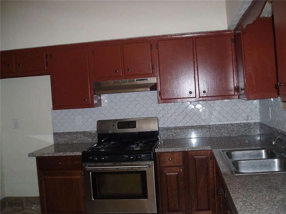 2nd image of 8422 N Pond Dr