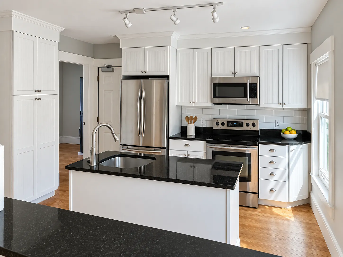 2 bed, 1109 sqft, $3,200 — Photo 3
