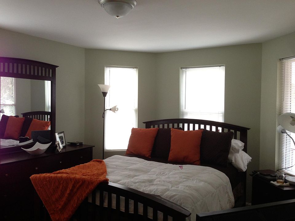 2nd image of 3977 Washington St #3R