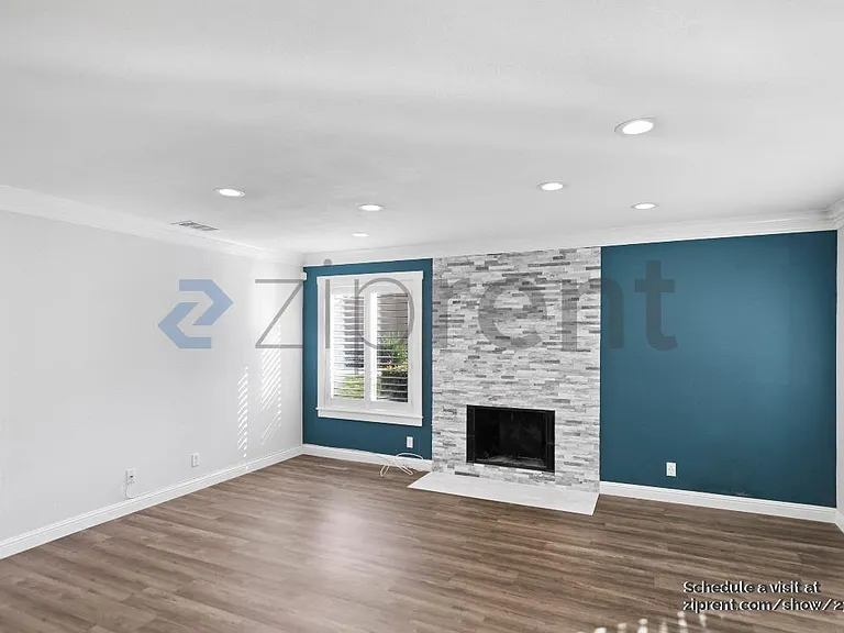 686 Whitewater Ct — Photo 5