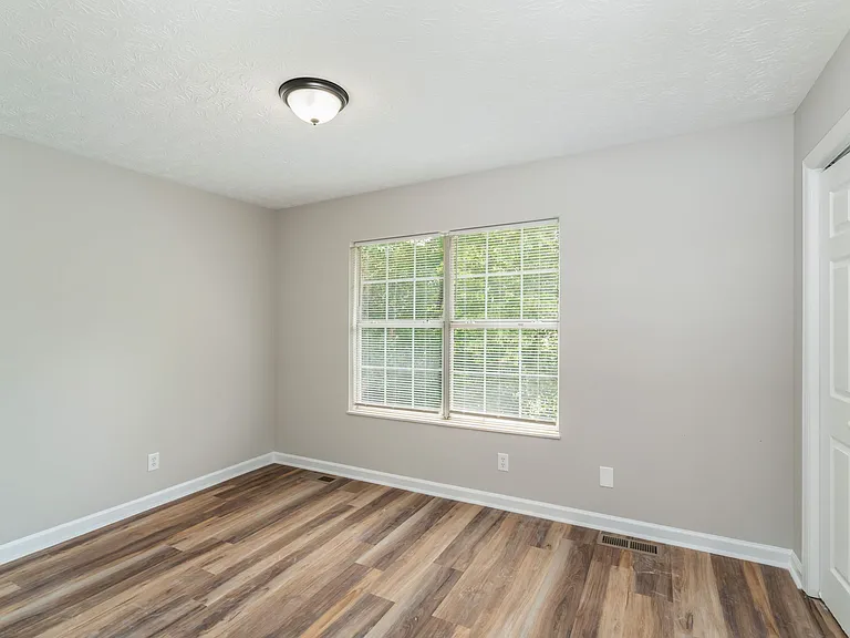 1210 Pin Oak Dr — Photo 10