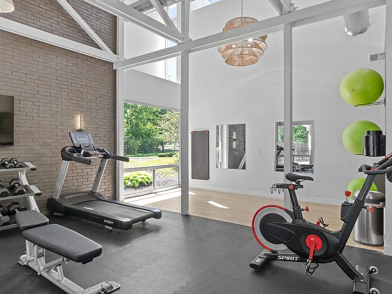 24/7 Fitness Center