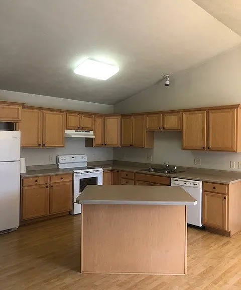 3203 N Aurora Ave #NA — Photo 2
