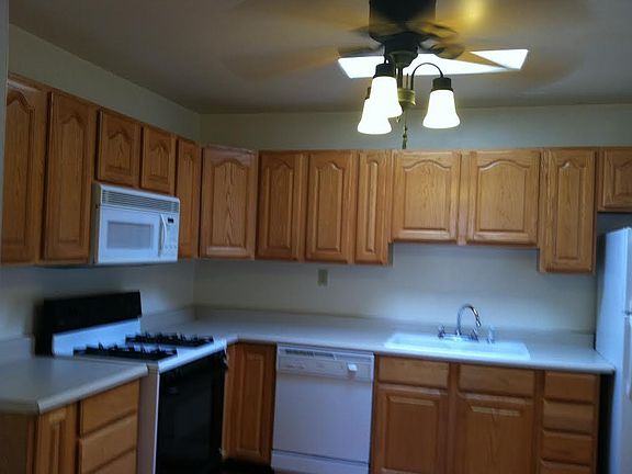 4th image of 1501 Richmond Ave