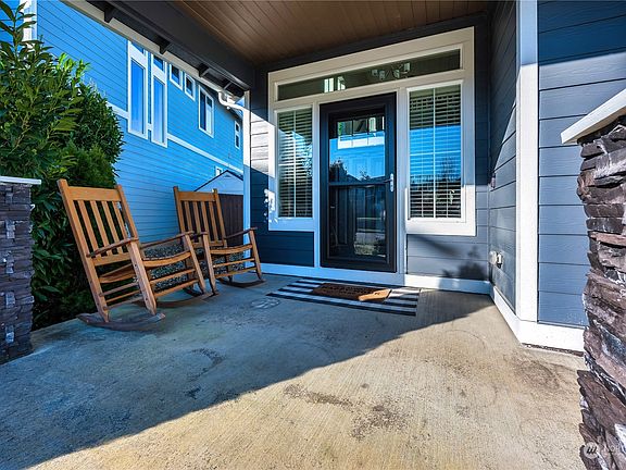 3rd image of 3956 Maritime Drive SW