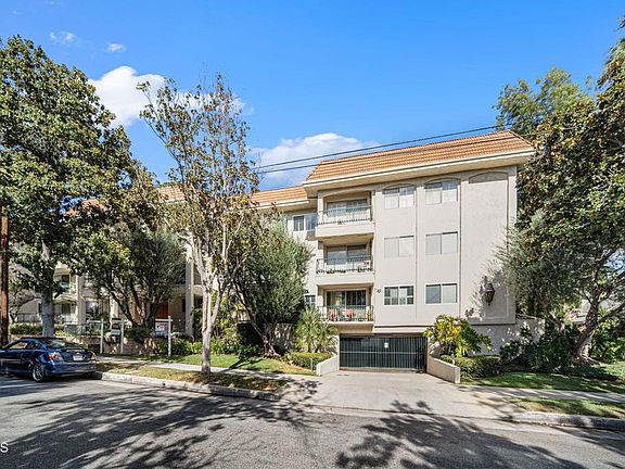 3rd image of 420 S Madison Ave APT 204