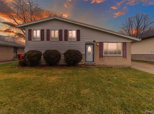 15600 Mount Vernon St, Southfield, MI 48075
