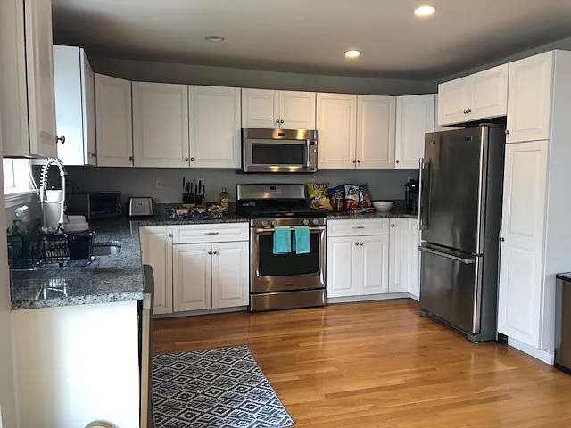 383 Maverick St #2 — Photo 9