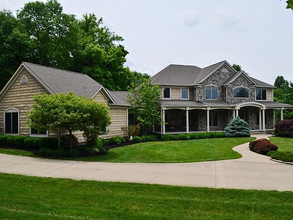 2nd image of 4579 Forest Brooke Ct N