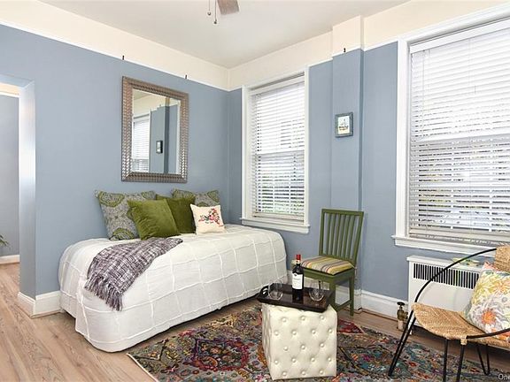 4th image of 25 Parkview Ave APT 1J