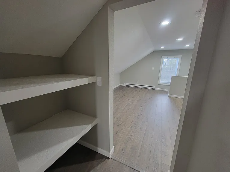 415 N Clinton St #3 — Photo 5