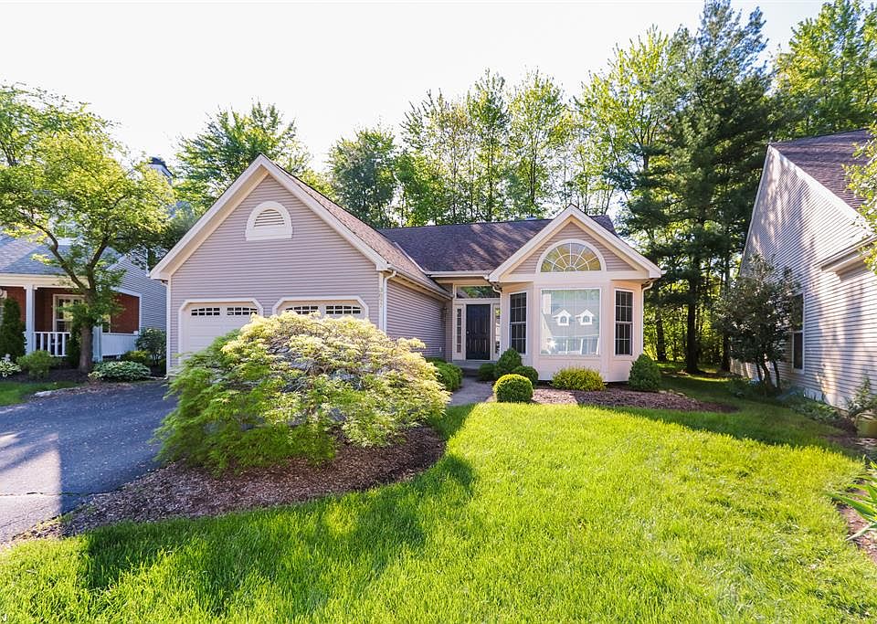 1st image of 3897 Carriage Hill Ln