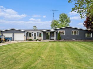 10374 Jennings Rd, Grand Blanc, MI 48439