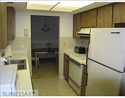 4th image of 2461 Malcolm Dr