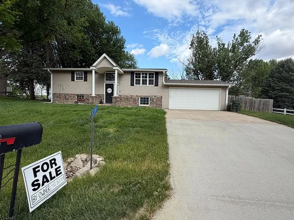 2201 Highview Dr, Wayne, NE 68787