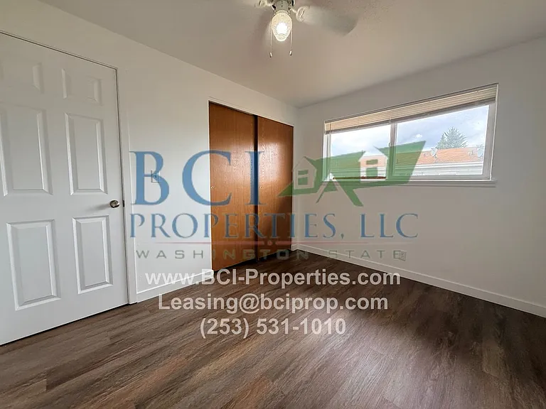 10902 Freiday St SW — Photo 6