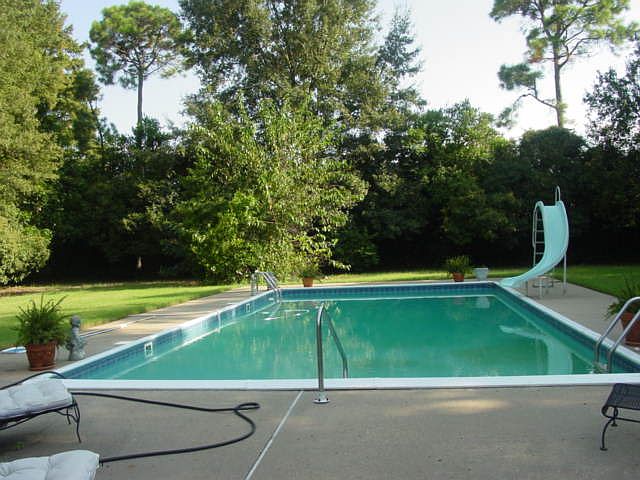 1st image of 1142 Cloverdale Dr