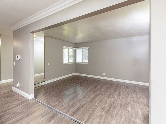 5th image of 860 S Wisteria St