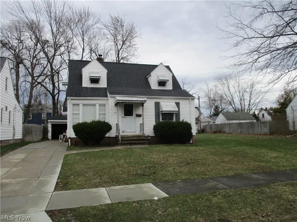 5741 W 46th St, Parma, OH 44134