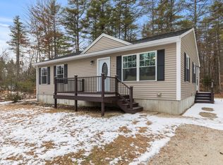7 Mallard Dr, Limerick, ME 04048