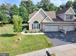 560 Hodgson Cir, West Grove, PA 19390