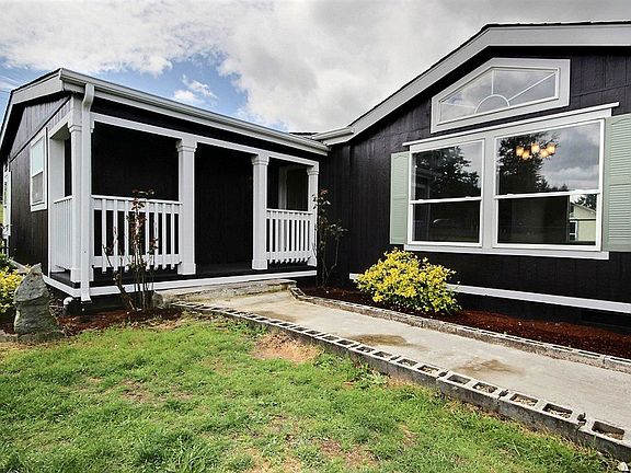 2nd image of 28524 11th Avenue Ct E