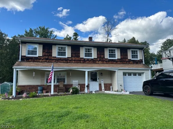 11 Borman Dr, Wanaque Boro, NJ 07465