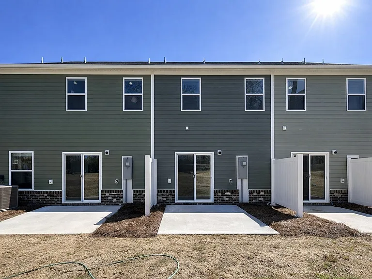 2867 Aubrey St #1 — Photo 7