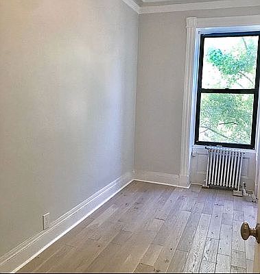4th image of 154 W 76th St APT 8