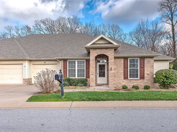18 Highland Pkwy, Bella Vista, AR 72715
