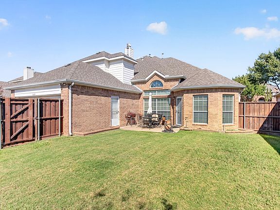 5th image of 10657 Coach House Ln