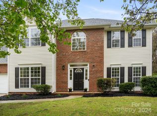 123 Nims Spring Dr, Fort Mill, SC 29715