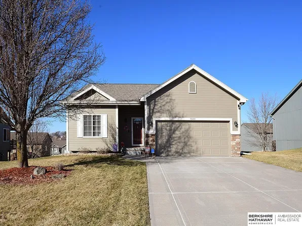 10608 S 26th St, Bellevue, NE 68123