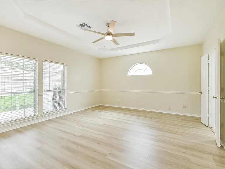 11918 Mariposa Canyon Dr — Photo 34