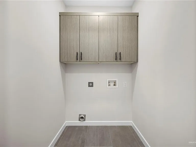 2203 Dorado Dr — Photo 15